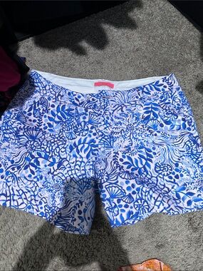 Lilly Pulitzer Blue and White Printed Women’s Shorts